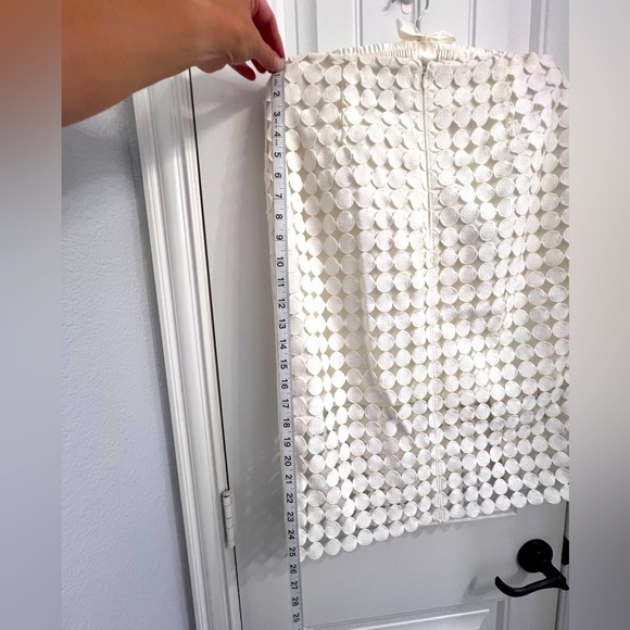 WhiteHouseBlackMarket - Picture 4 of 4